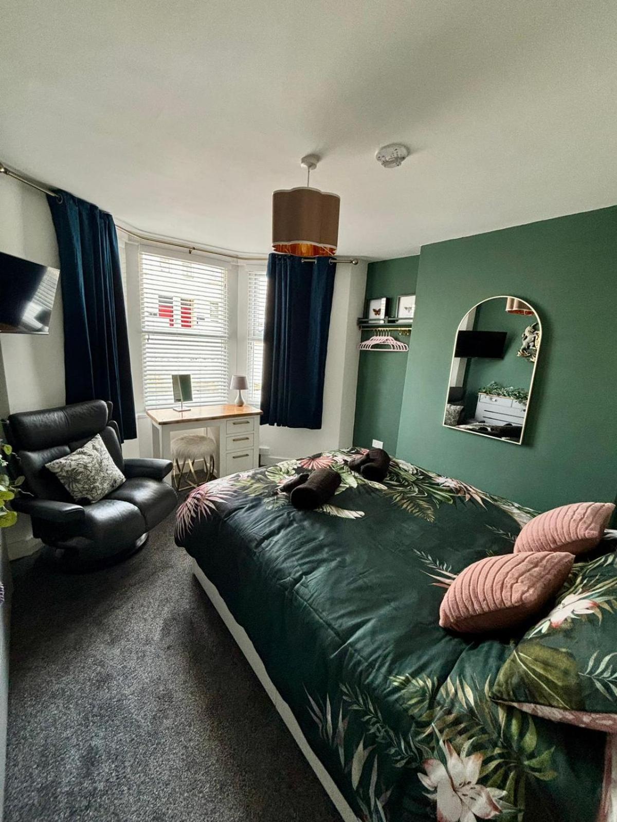 Stylish And Chic Seaside Apartment Southend-on-Sea Extérieur photo