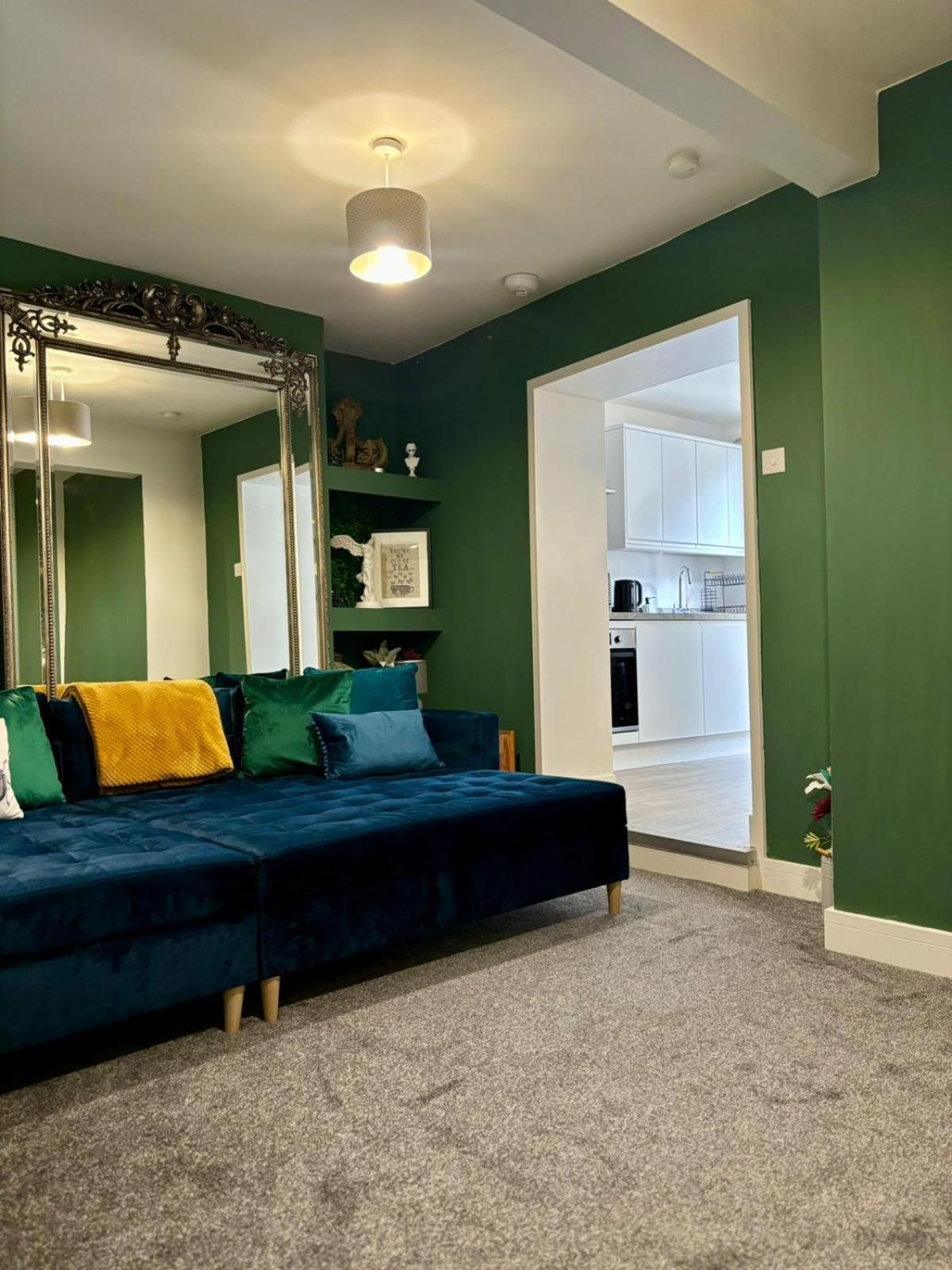 Stylish And Chic Seaside Apartment Southend-on-Sea Extérieur photo